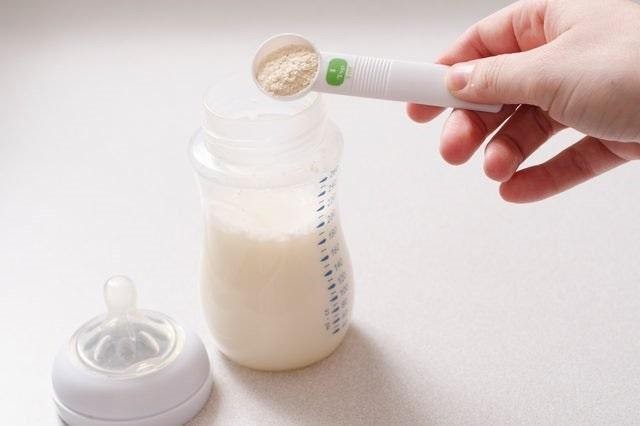 Một số câu hỏi thường gặp khi pha sữa cho bé, mẹ có biết?