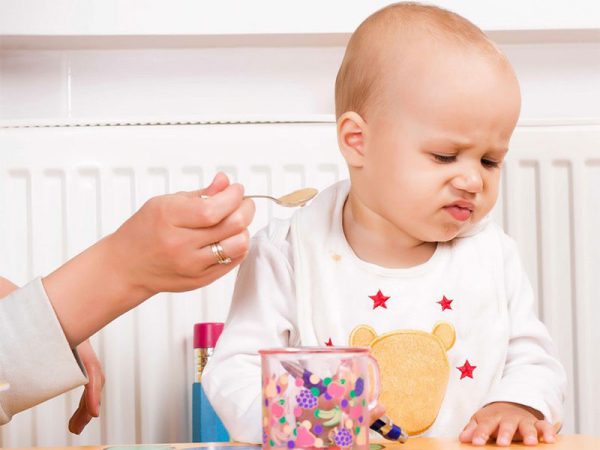 Trẻ biếng ăn luôn là mối lo lắng của cha mẹ.