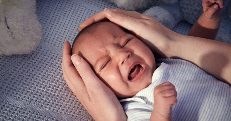 5 Lý do khiến trẻ sơ sinh khóc nhiều trước khi ngủ
